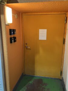 Luana Hotelの入口